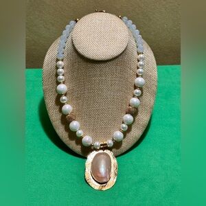 Vintage mother of pearl pendant quartz necklace